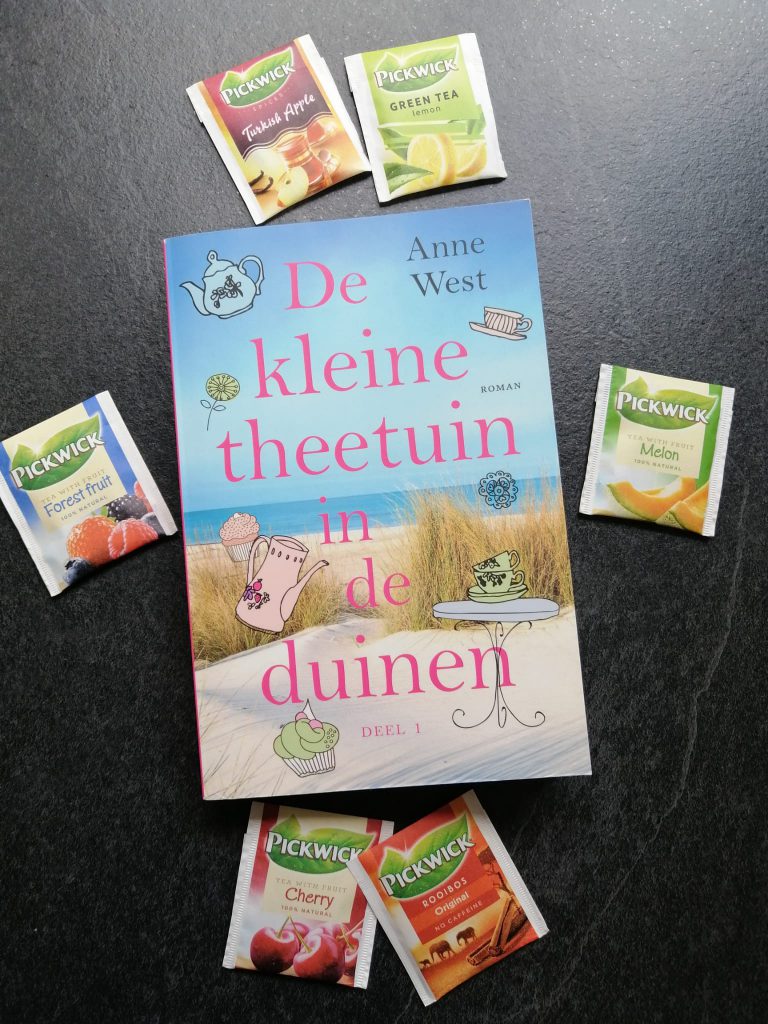 De kleine theetuin in de duinen