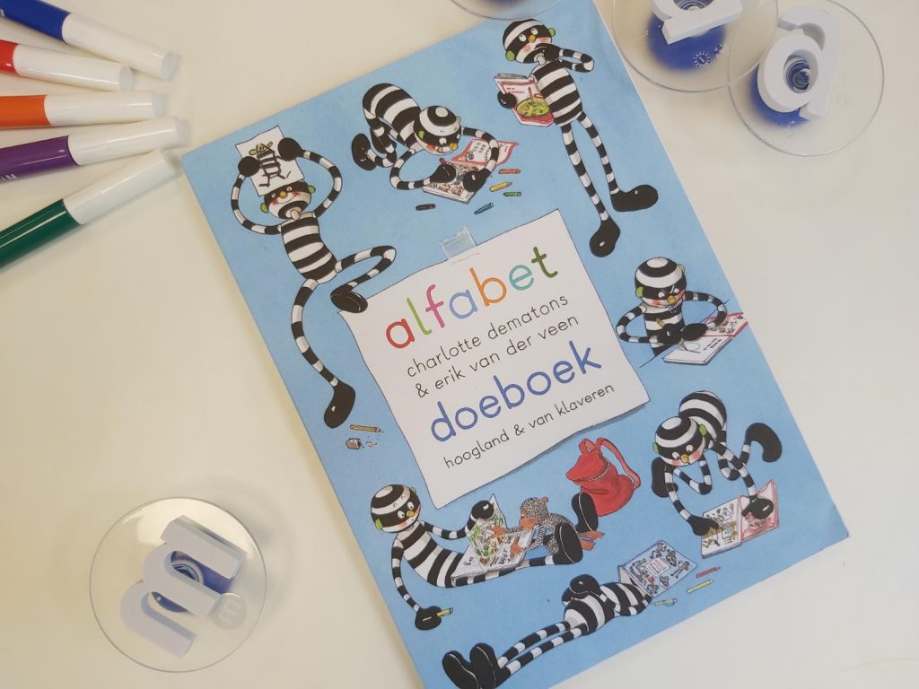 Alfabet doeboek voorkant