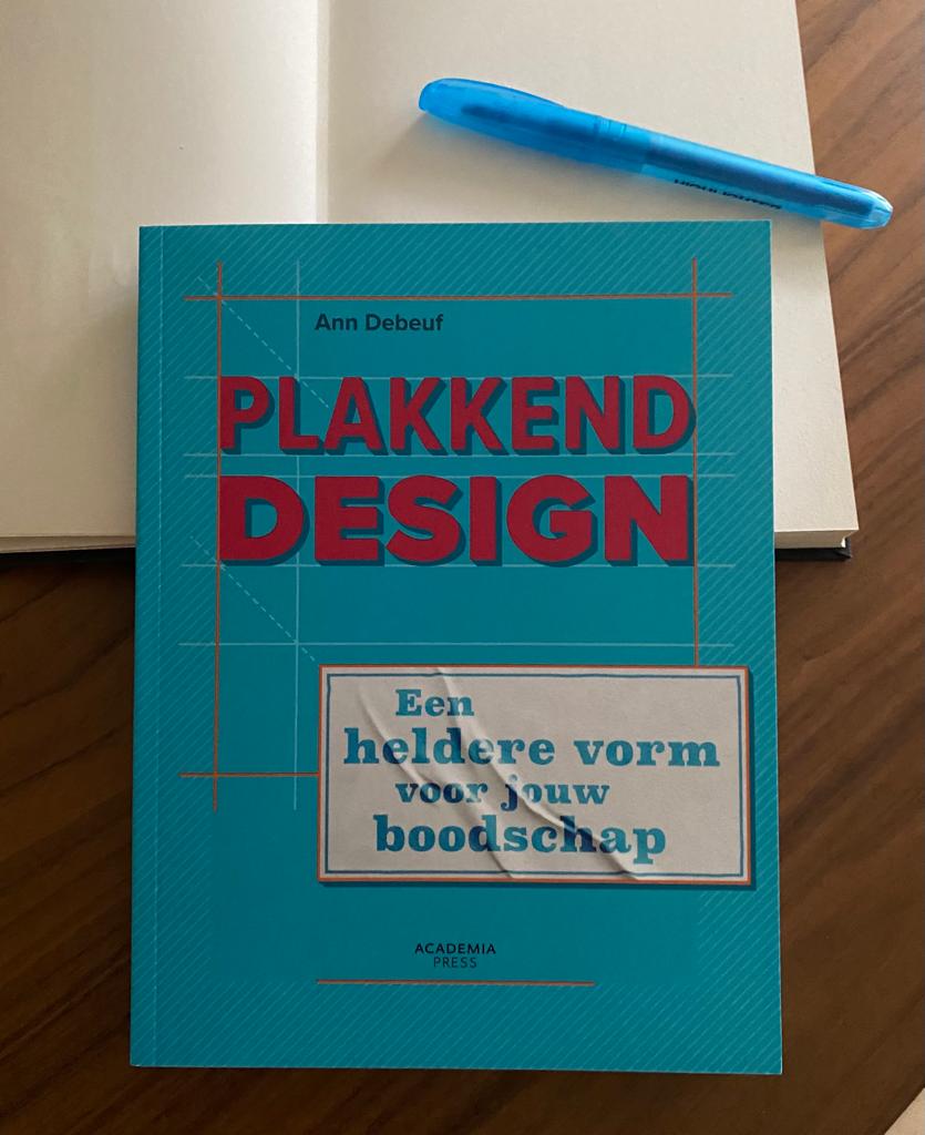 Plakkend design