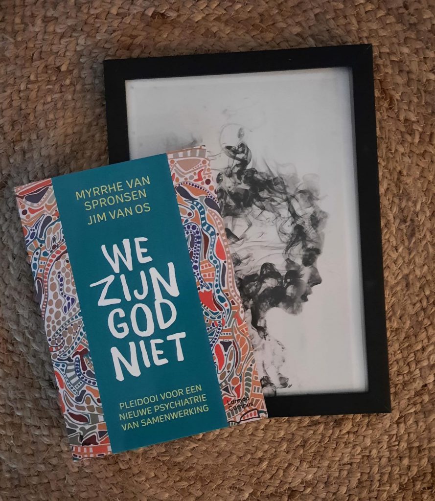 wij zijn god niet