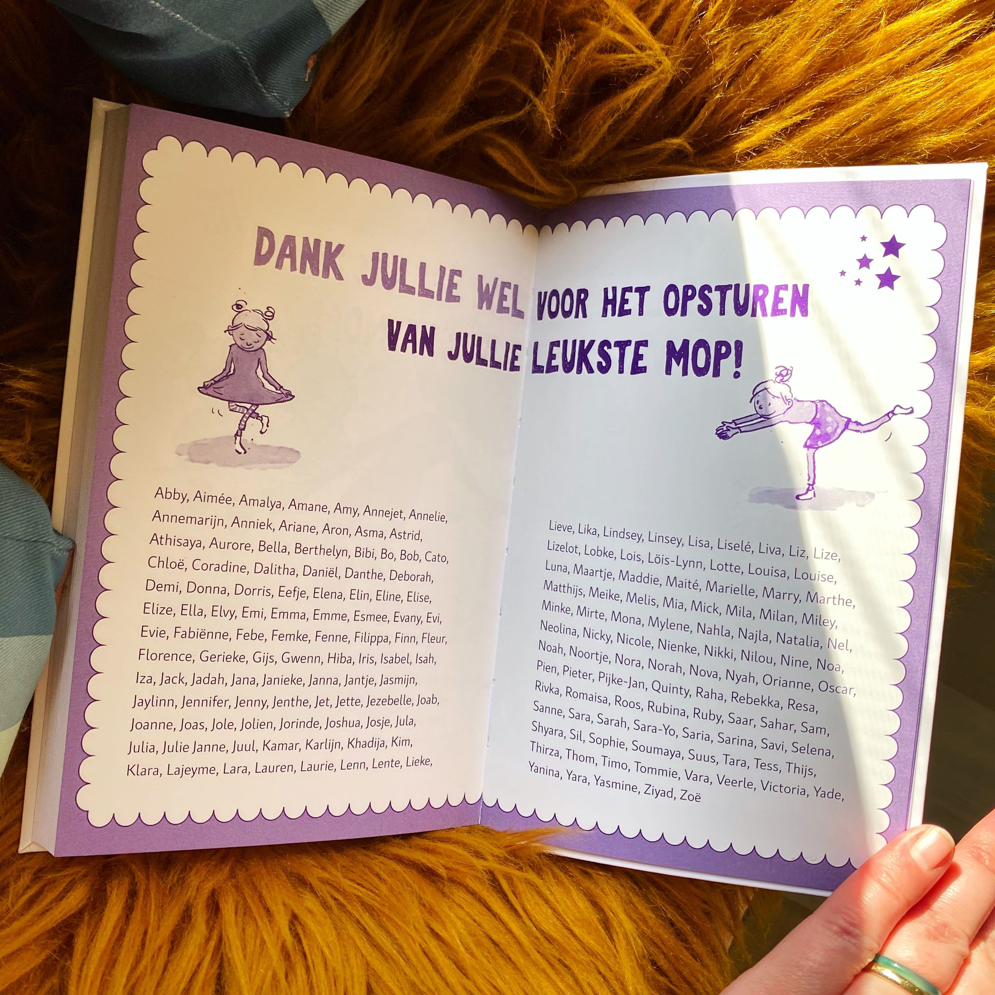 De Zoete zusjes moppenboek