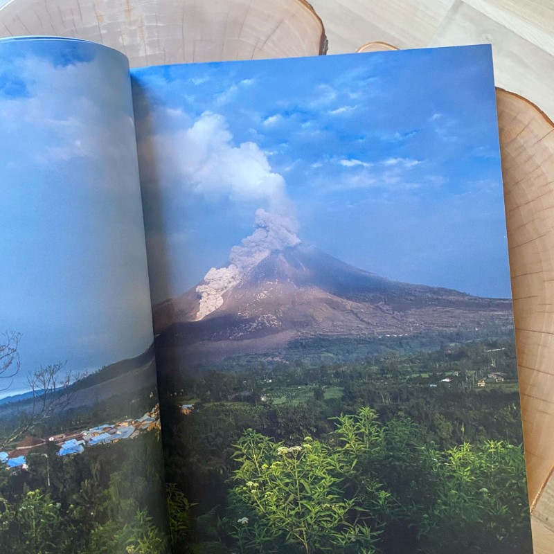 living with volcanoes