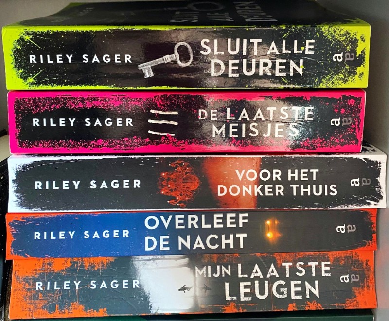 riley sager