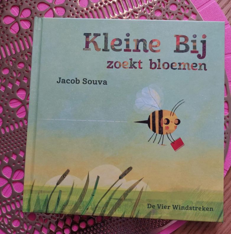 roddel moed Onheil Kleine bij zoekt bloemen - Souva | Prentenboek | StoerLeesVoer