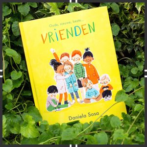 voorkant Vrienden door Daniela Sosa met vrolijke kinderen en gekleurde letters