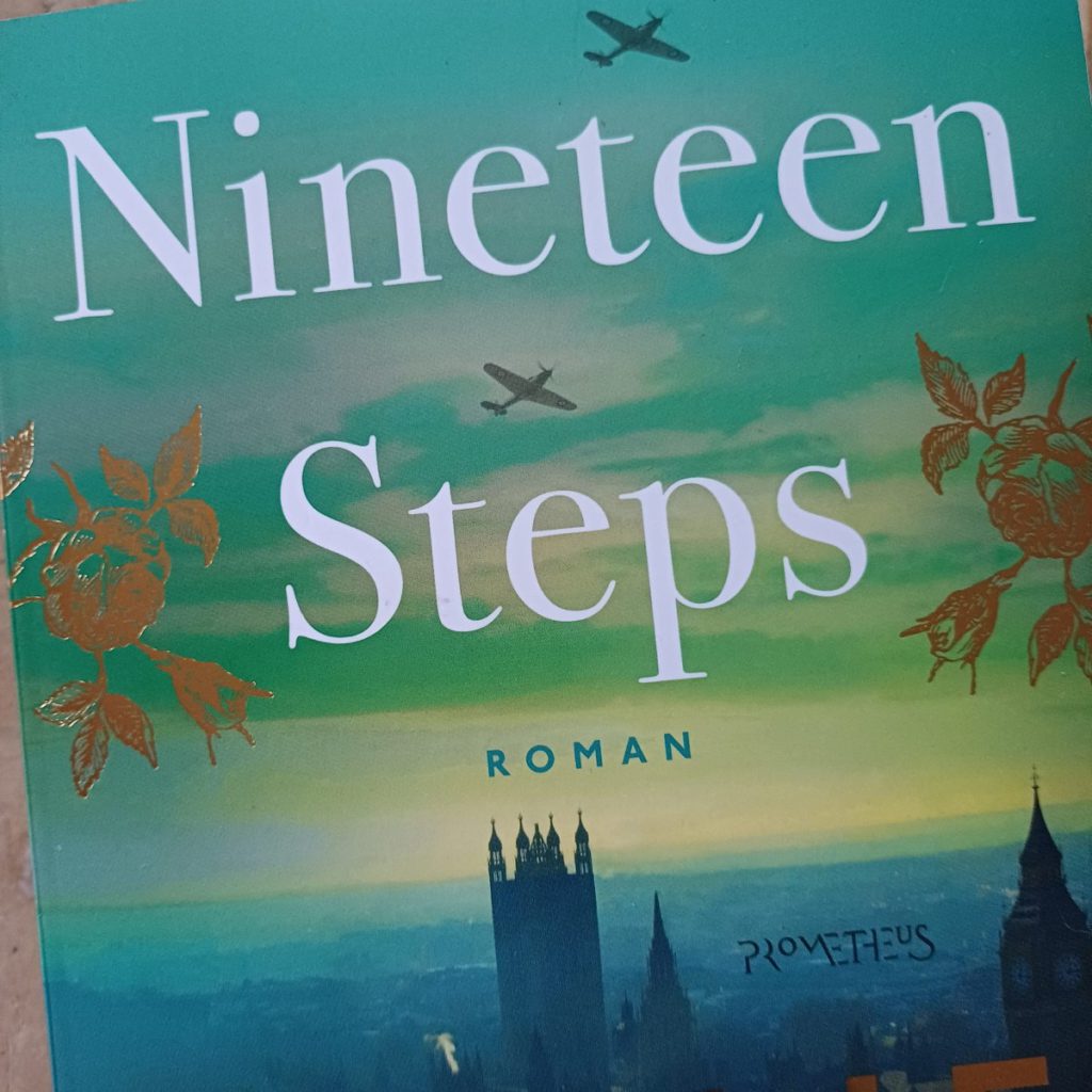 Nineteen steps, omslag